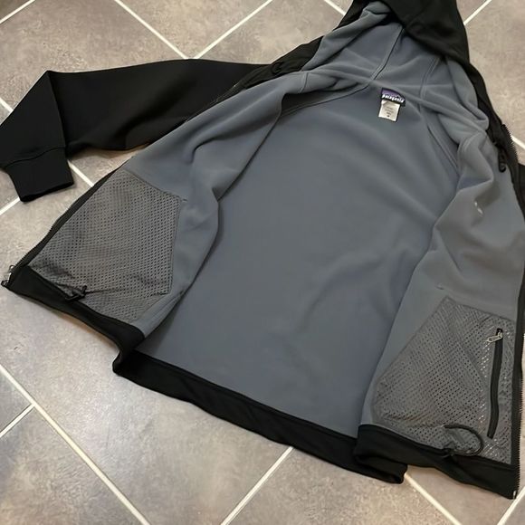Patagonia stretch thermal hoodie black size Medium - Picture 5 of 12